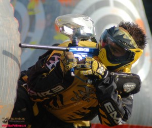Спортсмен пейнтболист (sport paintball)