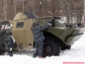 "Вонзая шпоры во взмыленных коней"